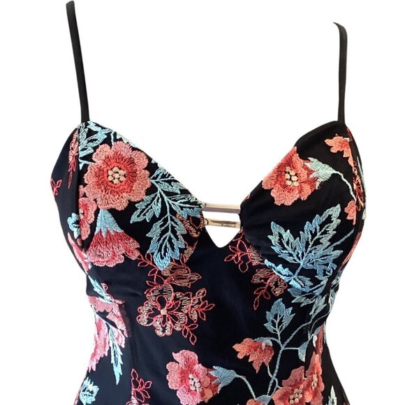 Guess Womens Sz 6 Embroidered Fit and Flare Mesh Dress 310F - Picture 8 of 11